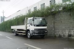 五十铃 FTR中卡 185马力 4X2 栏板载货车(FTR33)