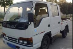 庆铃 五十铃100P 95马力 2.56米双排栏板轻卡