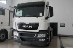 曼 TGS BLS-WW系列重卡 440马力 6X2 牵引车(型号：28.440 短轴距）