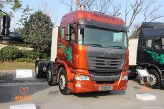 联合卡车 340马力 6X2 LNG牵引车(标载型)(SQR4251N6ZT2)