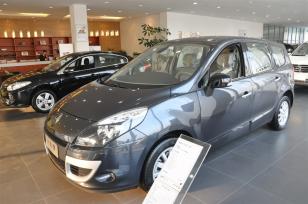 RENAULT Trucks 雷诺风景 2012款 2.0L 自动 舒适版 7座