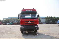 东风柳汽 霸龙重卡 260马力 8X2 排半厢式载货车(LZ5313XXYPEL)