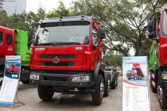 东风柳汽 乘龙中卡 270马力 8X4 自卸车(底盘)(LZ3310REFAT)