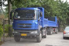 东风柳汽 乘龙609中卡 180马力 4X2 自卸车