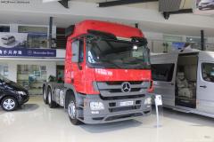 奔驰 Actros重卡 440马力 6X2 牵引车(型号2644)