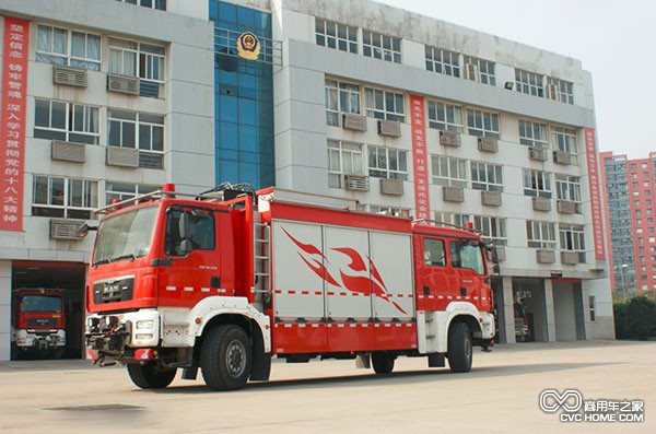 德国曼(MAN)TGM双头消防车 商用车之家3