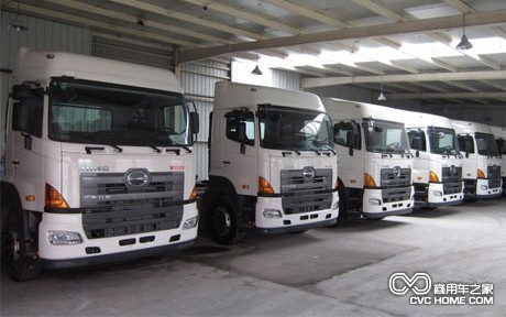 广汽日野6x4牵引车降价销售 商用车网报道