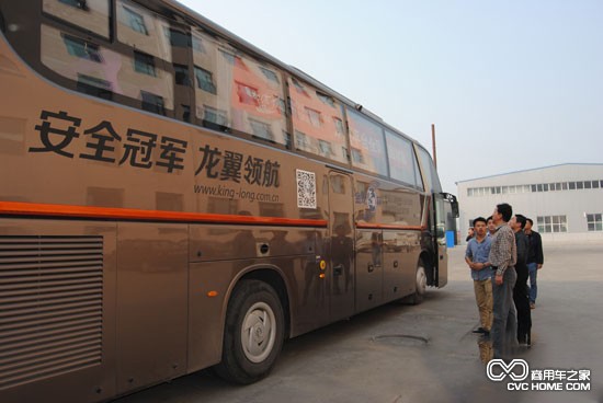长治汽运的领导亲自试乘加载龙翼平台的大金龙客车 商用车之家