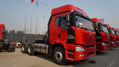 2013款解放 J6P重卡 350马力 6X4 半挂牵引车(CA4250P66K2T1A1HE4)