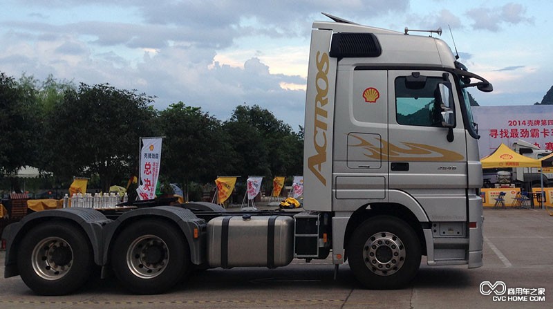 梅赛德斯-奔驰的旗舰产品Actros 2646作为比赛用车 商用车之家