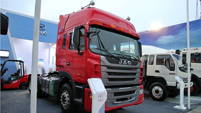 2014宝马展：江淮格尔发 6X4 牵引车
