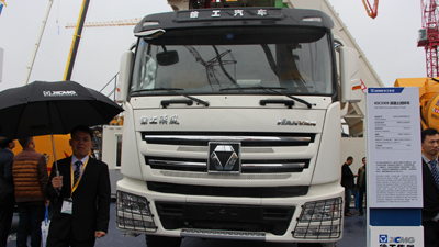 2014宝马展：徐工XSC3309混凝土搅拌车