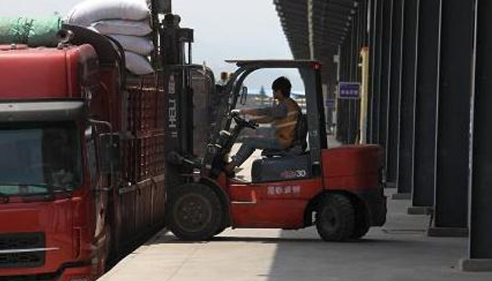 国内物流运输受到铁路冲击