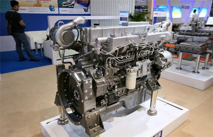 玉柴YC6MK420-40 国四 发动机