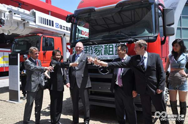 奔驰向邦家租赁交车