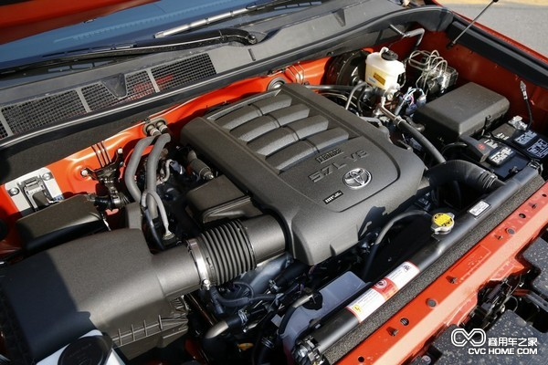 5.7L V8发动机