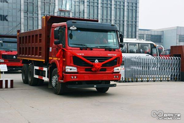 HOWO自卸车