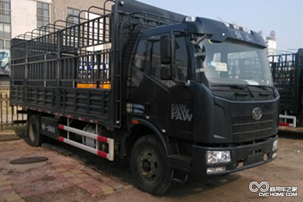 解放J6L4*2载货车