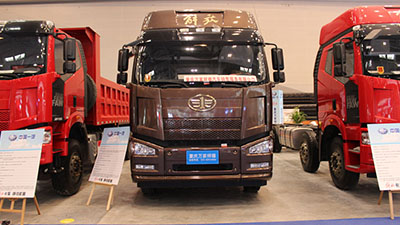 2015重庆车展 中国一汽解放J6P-460领航版