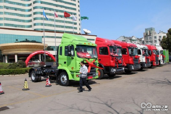 格尔发LNG港口牵引车