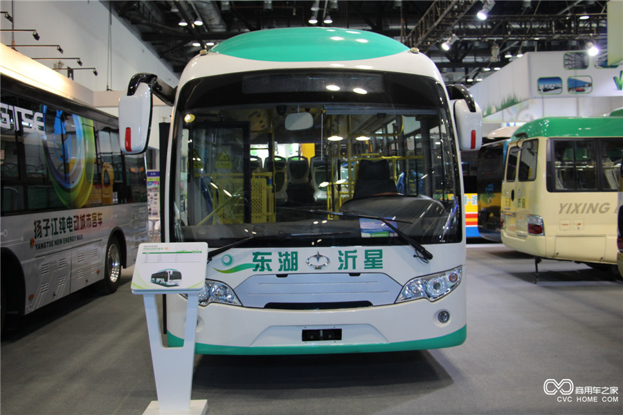 2015节能与新能源汽车成果展东湖8米电动客车