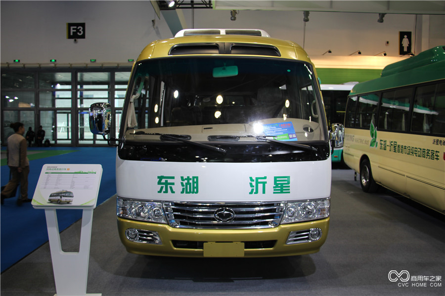 2015节能与新能源成果展 东湖纯电动商务旅行车
