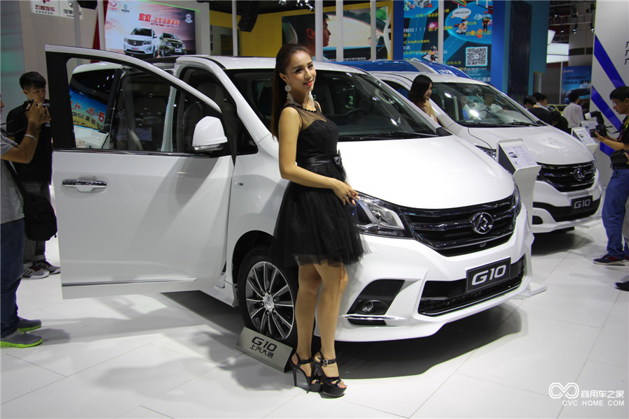 2015广州车展：上汽大通自动档G10MPV