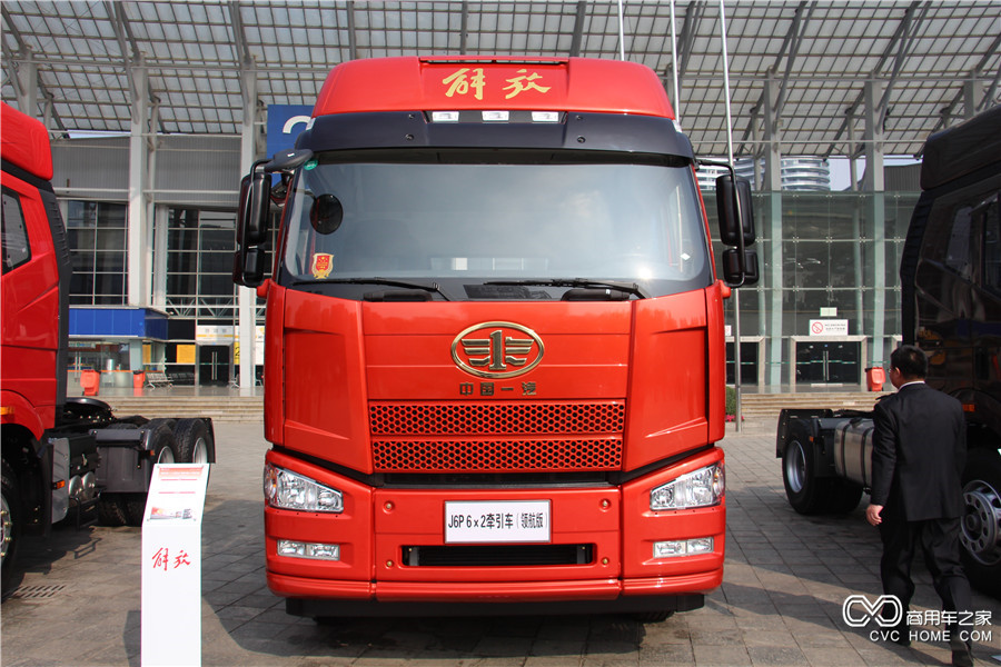 2016解放商务年会展车 J6P 6*2领航版牵引车
