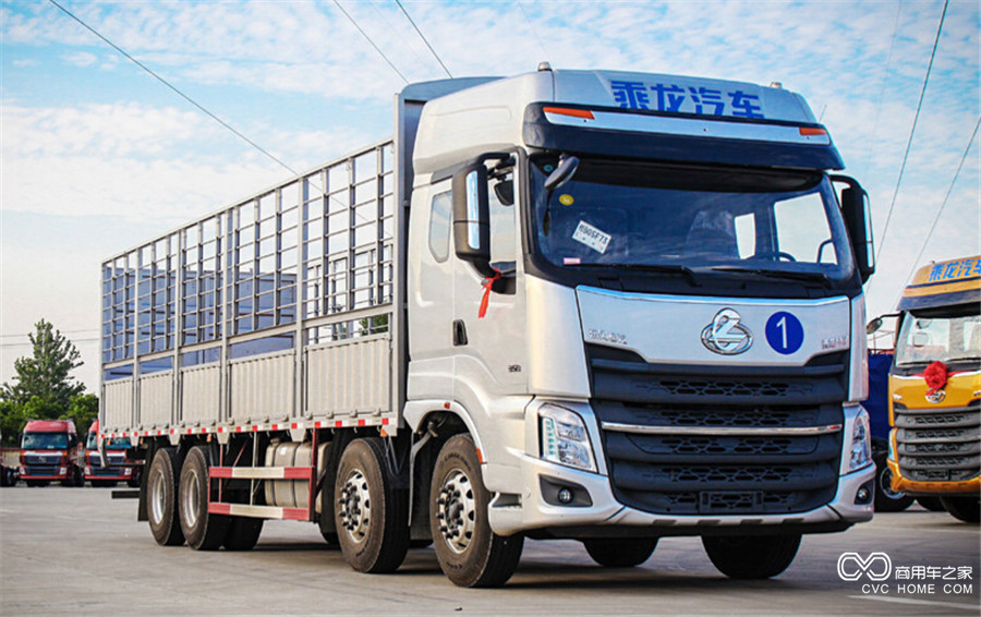 东风柳汽 乘龙H7重卡 350马力 8X4 9.6米排半仓栅式载货车(LZ5310CCYQELA)