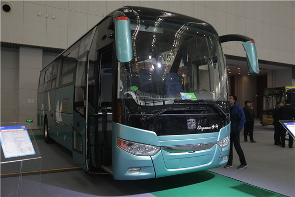 10米新能源团体车.JPG