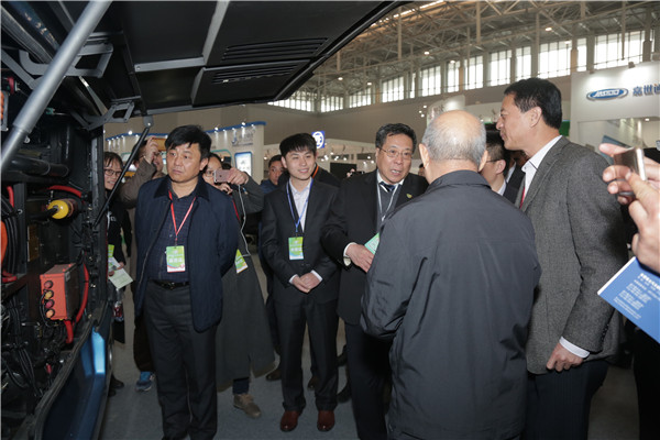 展车参观.JPG