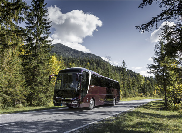 曼恩尼奥普兰(NEOPLAN)新型客车1.jpg