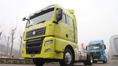 中国重汽 汕德卡SITRAK C7H重卡 440马力 4X2牵引车