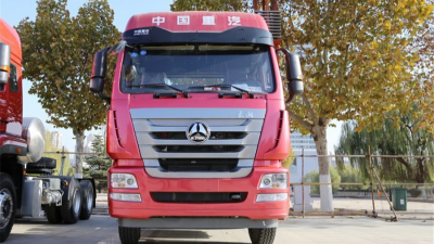 中国重汽 豪瀚J7G重卡 360马力 6X4牵引车