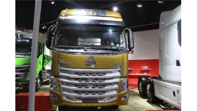 东风柳汽乘龙H7 6*2R牵引车 480马力