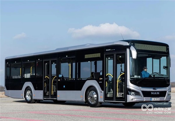 4.曼恩Lion’s City E电动原型车.jpg
