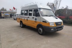 南京依维柯NJ5046XGCZA-1斗式工程车（柴油国六10-13座）