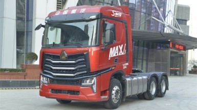 豪沃MAX 6X4牵引车